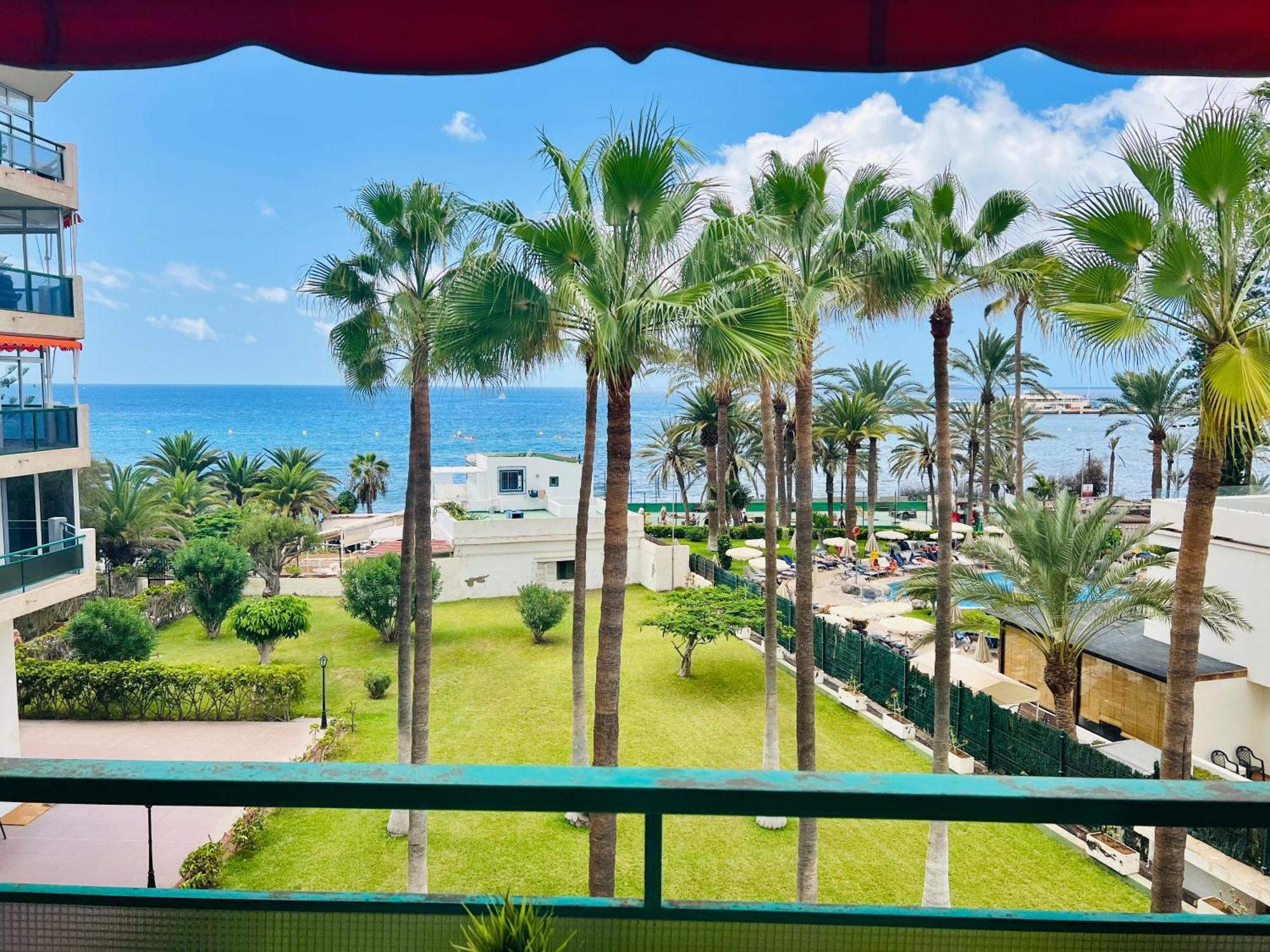 Comodoro Cristianos Beach Vivienda Vacacional Apartment Лос Кристианос Екстериор снимка